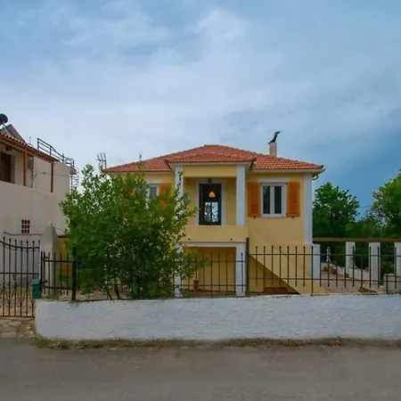 Nyaraló Traditional *