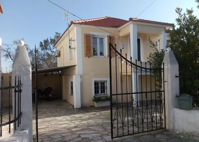 Traditional * Méson Yerakaríon